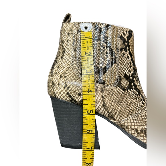 THE DROP Sia Pointed Toe tan python snakeskin Women's Ankle Boot size 6 NWOB - Picture 10 of 10